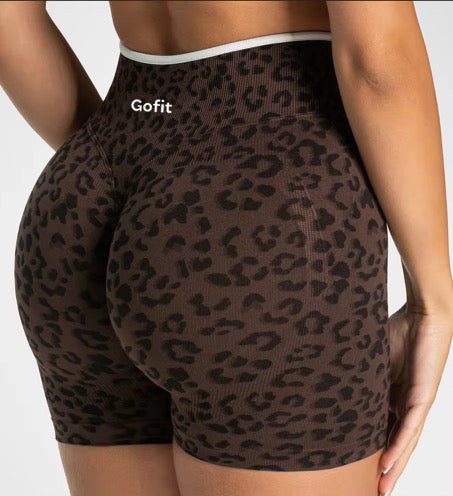 Short animal print yoga